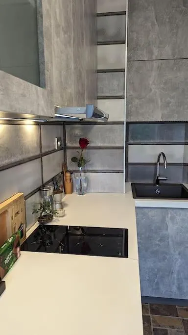Beachfront Gem In Varna Center 아파트